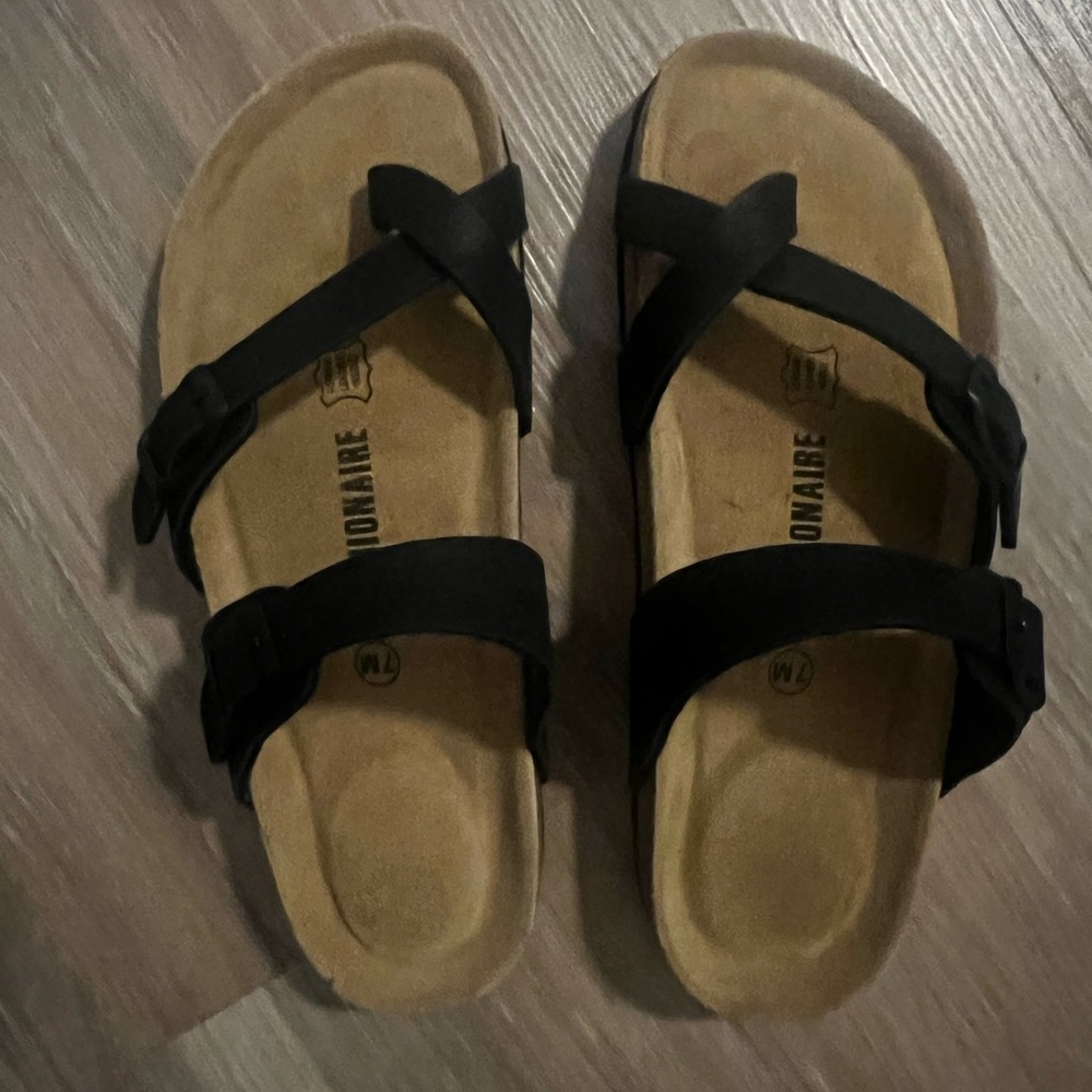 Brand New Sandals size 7 never worn
